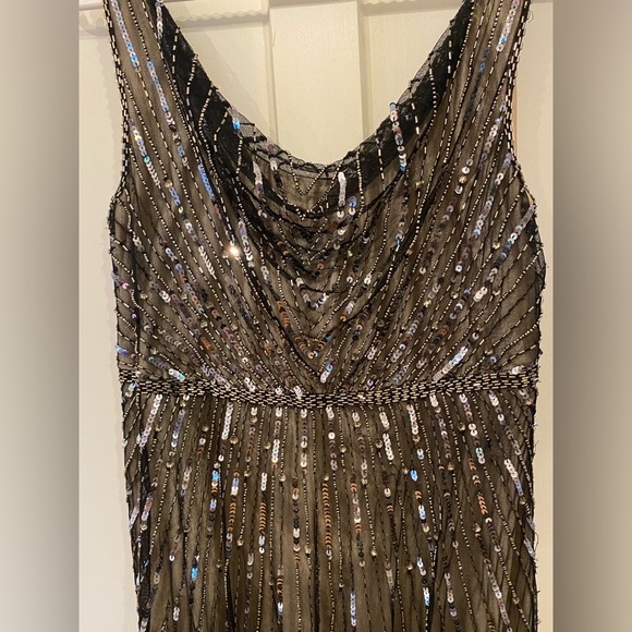 Size 12 Jakara sequin dress - Picture 2 of 6